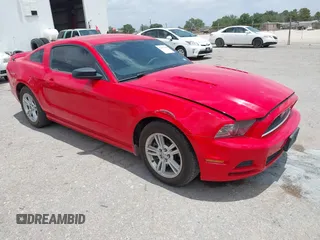 2013 Ford Mustang V6 с VIN 1ZVBP8AM0D5262059, выставлен на аукционе IAAI как лот 42452416 с пробегом 93 007 миль миль и . История ставок и продаж доступна на DreamBid. Изображение 1.