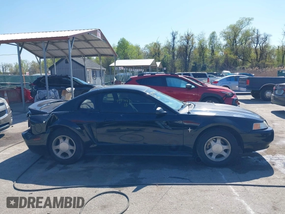 2000 Ford Mustang with VIN 1FAFP4042YF252802, listed as a IAAI auction lot 41994872 with 189,081 mi miles. Bid and sale history available at carsss.com. Image 13.