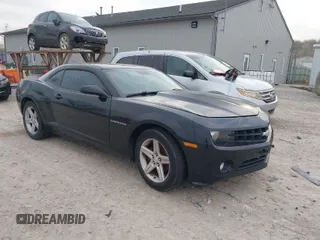 2010 Chevrolet Camaro 1LT z VIN 2G1FB1EV3A9145807, wystawiony jako IAAI lot #42034814 z przebiegiem 162 352 mil mil oraz . Historia ofert i sprzedaży dostępna na DreamBid. Obrazek 1.