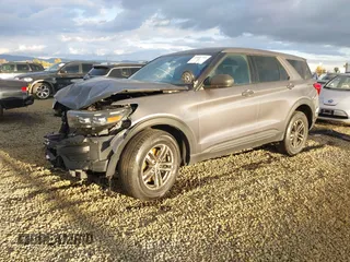 2020 Ford Police Interceptor Utility z VIN 1FM5K8AB5LGA55727, wystawiony jako IAAI lot #40877399 z przebiegiem 38 827 mil mil oraz . Historia ofert i sprzedaży dostępna na DreamBid. Obrazek 18.