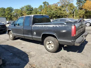 1992 Chevrolet C/K 1500 with VIN 2GCEC19K8N1172568, listed as a Copart auction lot 77679074 with 204,897 mi miles and Non Repairable. Bid and sale history available at carsss.com. Image 2.