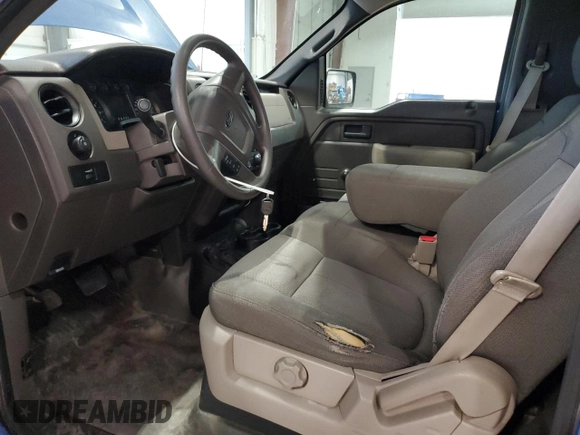 2009 Ford F-150 XL z VIN 1FTRF14W59KB64999, wystawiony jako Copart lot #51627455 z przebiegiem 120 834 mil mil oraz Czysty tytuł • Clean title. Historia ofert i sprzedaży dostępna na DreamBid. Obrazek 7.