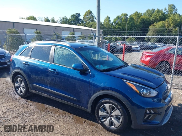 2020 Kia Niro LXS with VIN KNDCB3LC3L5440171, listed as a IAAI auction lot 40276060 with 144,123 mi miles. Bid and sale history available at carsss.com. Image 1.
