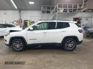 2019 Jeep Compass Latitude with VIN 3C4NJCBB8KT685910, listed as a IAAI auction lot 42423224 with 70,236 mi miles and . Bid and sale history available at DreamBid. Image 14.