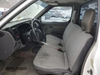 2000 Nissan Frontier XE z VIN 1N6DD21S7YC374033, wystawiony jako Copart lot #44978525 z przebiegiem 213 418 mil mil oraz Szkoda całkowita • Salvage title. Historia ofert i sprzedaży dostępna na DreamBid. Obrazek 7.