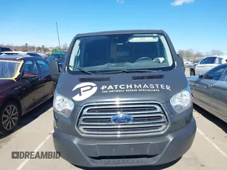 2019 Ford Transit z VIN 1FTYR1ZM1KKA72014, wystawiony jako IAAI lot #41727141 z przebiegiem 79 664 mil mil oraz . Historia ofert i sprzedaży dostępna na DreamBid. Obrazek 12.