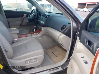 2009 Toyota Highlander Limited with VIN JTEDS42A692076649, listed as a IAAI auction lot 42485057 with 159,471 mi miles and . Bid and sale history available at DreamBid. Image 5.