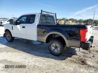 2017 Ford F-250 XLT with VIN 1FT7X2A62HED58949, listed as a Copart auction lot 87356484 with 180,805 mi miles and Salvage title. Bid and sale history available at DreamBid. Image 2.