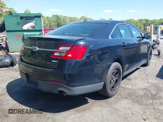 2017 Ford Police Interceptor z VIN 1FAHP2MK5HG103848, wystawiony jako IAAI lot #42042387 z przebiegiem Nie podano mil oraz . Historia ofert i sprzedaży dostępna na DreamBid. Obrazek 4.
