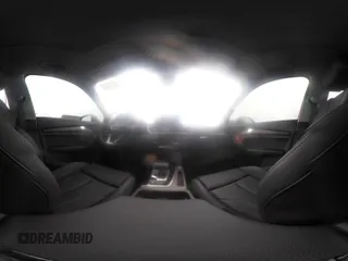 2024 Audi Q5 S line Premium z VIN WA1GAAFY0R2145033, wystawiony jako IAAI lot #41817546 z przebiegiem 1 277 mil mil oraz . Historia ofert i sprzedaży dostępna na DreamBid. Obrazek 18.