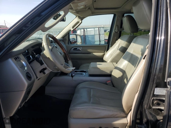 2010 Ford Expedition Max Limited с VIN 1FMJK2A58AEB47834, выставлен на аукционе Copart как лот 62321165 с пробегом 229 192 миль миль и Списание • Salvage title. История ставок и продаж доступна на DreamBid. Изображение 7.