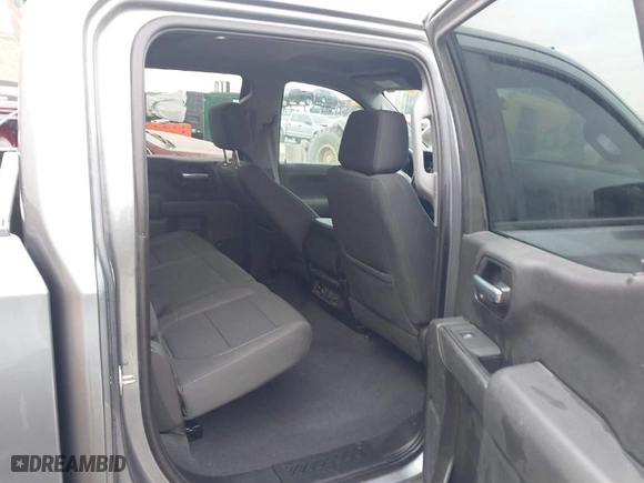 2021 Chevrolet Silverado 1500 LT with VIN 3GCPWCED8MG186057, listed as a IAAI auction lot 41624737 with 118,743 mi miles. Bid and sale history available at carsss.com. Image 8.