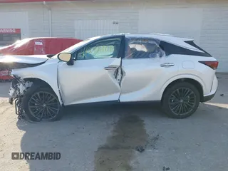2024 Lexus RX 350h z VIN 2T2BBMCA3RC062053, wystawiony jako IAAI lot #41232401 z przebiegiem 763 mil mil oraz . Historia ofert i sprzedaży dostępna na DreamBid. Obrazek 14.