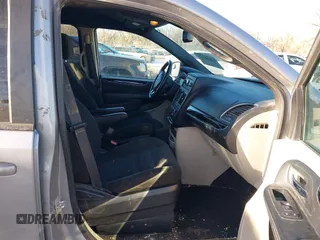 2016 Dodge Grand Caravan SE with VIN 2C4RDGBG3GR367182, listed as a IAAI auction lot 40988072 with 157,338 mi miles and . Bid and sale history available at DreamBid. Image 5.