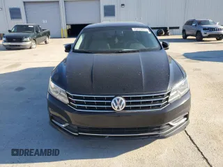 2017 Volkswagen Passat S z VIN 1VWAT7A35HC005604, wystawiony jako Copart lot #49499095 z przebiegiem 124 618 mil mil oraz Szkoda całkowita • Salvage title. Historia ofert i sprzedaży dostępna na DreamBid. Obrazek 5.