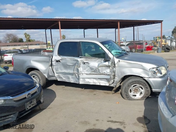 2005 Toyota Tundra SR5 with VIN 5TBET34125S464051, listed as a IAAI auction lot 41551540 with 374,191 mi miles. Bid and sale history available at carsss.com. Image 13.