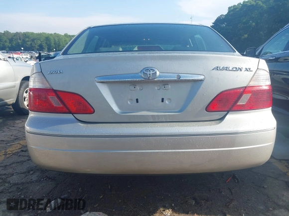2004 Toyota Avalon XL z VIN 4T1BF28B14U346741, wystawiony jako IAAI lot #42252769 z przebiegiem 219 291 mil mil oraz . Historia ofert i sprzedaży dostępna na DreamBid. Obrazek 16.