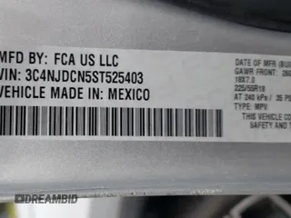 2025 Jeep Compass Limited z VIN 3C4NJDCN5ST525403, wystawiony jako Copart lot #64829565 z przebiegiem 7 790 mil mil oraz Czysty tytuł • Clean title. Historia ofert i sprzedaży dostępna na DreamBid. Obrazek 12.