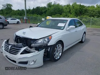 2013 Hyundai Equus Signature with VIN KMHGH4JH2DU059788, listed as a IAAI auction lot 42136278 with 68,672 mi miles and . Bid and sale history available at DreamBid. Image 17.