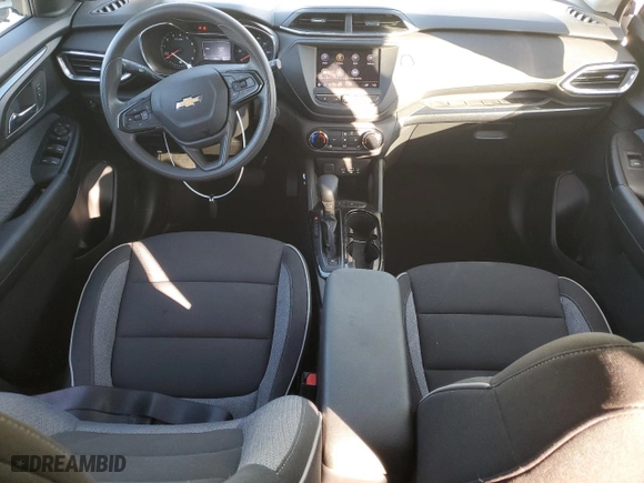 2023 Chevrolet TrailBlazer LT with VIN KL79MPS2XPB088084, listed as a Copart auction lot 43988045 with 18,501 mi miles and Salvage Title. Bid and sale history available at carsss.com. Image 8.