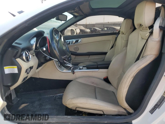 2014 Mercedes-Benz SLK-Class SLK 250 with VIN WDDPK4HA5EF075252, listed as a Copart auction lot 69894144 with 124,204 mi miles and Salvage Title. Bid and sale history available at carsss.com. Image 7.
