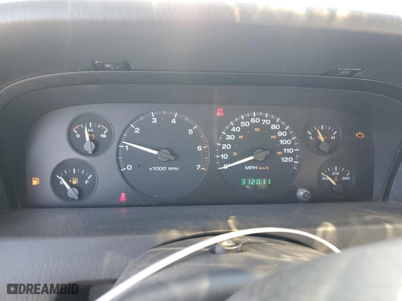 2004 Jeep Grand Cherokee Laredo with VIN 1J4GW48S44C325808, listed as a Copart auction lot 89351575 with 312,011 mi miles and Salvage Title. Bid and sale history available at carsss.com. Image 9.
