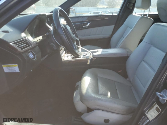 2013 Mercedes-Benz E-Class E 350 Luxury with VIN WDDHF5KB8DA742780, listed as a Copart auction lot 48952585 with 253,700 mi miles and Clean Title. Bid and sale history available at carsss.com. Image 7.