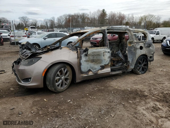 2017 Chrysler Pacifica Limited with VIN 2C4RC1GG7HR655975, listed as a Copart auction lot 51571545 with 0 mi miles and Salvage Title. Bid and sale history available at carsss.com. Image 1.