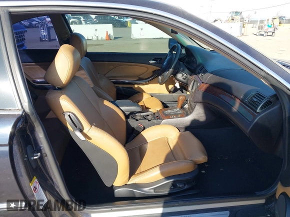 2004 BMW 3 Series 325Ci z VIN WBABV13484JT22039, wystawiony jako IAAI lot #41778759 z przebiegiem 248 481 mil mil oraz . Historia ofert i sprzedaży dostępna na DreamBid. Obrazek 5.