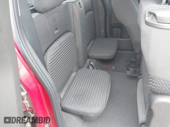 2008 Nissan Frontier SE z VIN 1N6AD06U78C418727, wystawiony jako IAAI lot #42215016 z przebiegiem 211 562 mil mil oraz . Historia ofert i sprzedaży dostępna na DreamBid. Obrazek 8.
