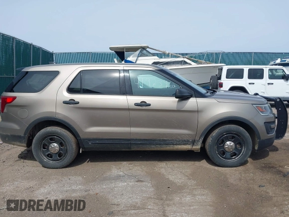 2017 Ford Police Interceptor Utility with VIN 1FM5K8AR5HGA44070, listed as a IAAI auction lot 41923462 with 146,676 mi miles and . Bid and sale history available at DreamBid. Image 13.
