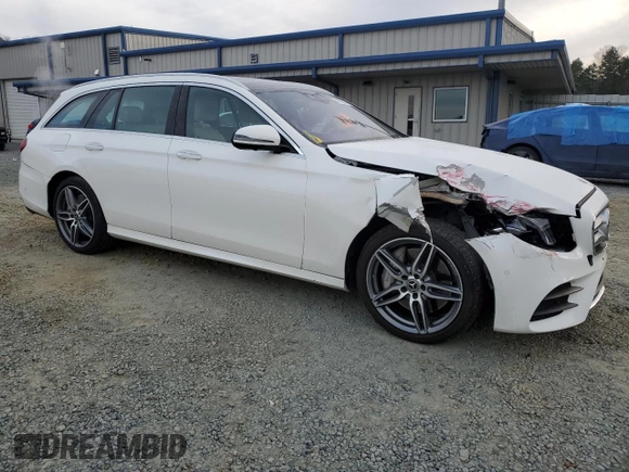 2019 Mercedes-Benz E 450 with VIN WDDZH6JB7KA683563, listed as a Copart auction lot 41882745 with 30,132 mi miles and Salvage Title. Bid and sale history available at DreamBid. Image 4.