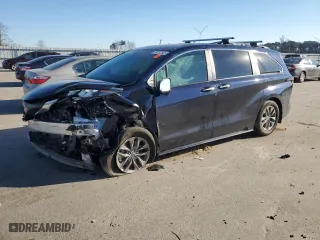 2024 Toyota Sienna XLE with VIN 5TDYRKEC3RS185324, listed as a Copart auction lot 49354995 with 30,648 mi miles and Salvage Title. Bid and sale history available at carsss.com. Image 1.