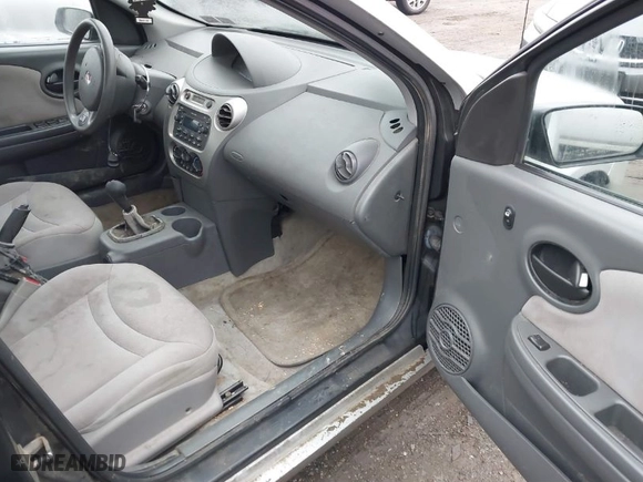 2004 Saturn ION with VIN 1G8AZ52F84Z174466, listed as a IAAI auction lot 41405435 with 267,397 mi miles. Bid and sale history available at carsss.com. Image 5.
