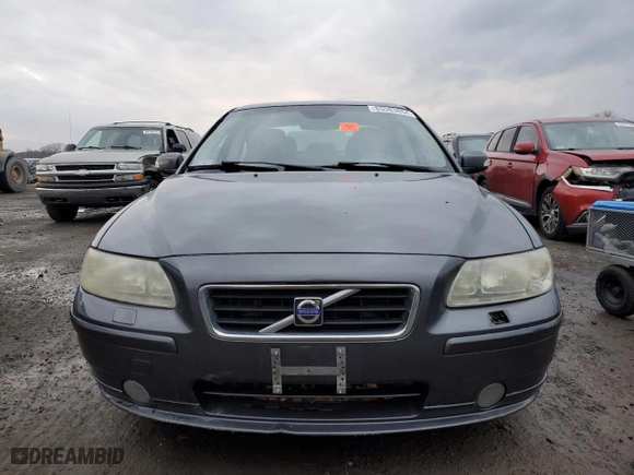 2008 Volvo S60 2.5T with VIN YV1RH592X82698452, listed as a Copart auction lot 83583854 with 102,257 mi miles and Clean Title. Bid and sale history available at carsss.com. Image 5.