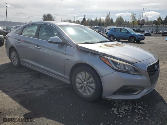 2016 Hyundai Sonata Hybrid SE with VIN KMHE24L12GA012498, listed as a Copart auction lot 51348225 with 0 mi miles and Salvage Title. Bid and sale history available at carsss.com. Image 4.