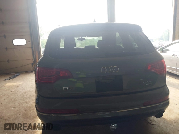 2015 Audi Q7 Premium Plus с VIN WA1LGAFE9FD025864, выставлен на аукционе IAAI как лот 42490868 с пробегом 67 739 миль миль и . История ставок и продаж доступна на DreamBid. Изображение 16.
