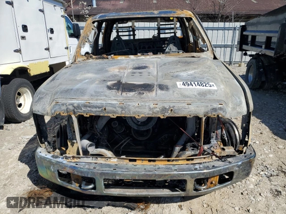 2008 Ford F-350 XL z VIN 1FTWW33R88EA48073, wystawiony jako Copart lot #49414825 z przebiegiem Nie podano mil oraz Szkoda całkowita • Salvage title. Historia ofert i sprzedaży dostępna na DreamBid. Obrazek 5.