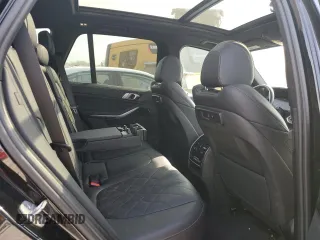2023 BMW X5 xDrive45e z VIN 5UXTA6C03P9P26996, wystawiony jako Copart lot #53747565 z przebiegiem 52 599 mil mil oraz Szkoda całkowita • Salvage title. Historia ofert i sprzedaży dostępna na DreamBid. Obrazek 11.