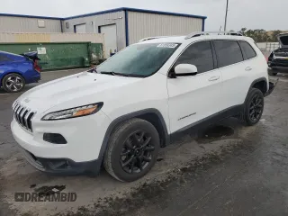 2018 Jeep Cherokee Latitude Tech Connect z VIN 1C4PJLCB5JD590345, wystawiony jako Copart lot #61856345 z przebiegiem 93 085 mil mil oraz Szkoda całkowita • Salvage title. Historia ofert i sprzedaży dostępna na DreamBid. Obrazek 1.