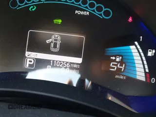 2015 Nissan LEAF SL z VIN 1N4AZ0CP2FC312062, wystawiony jako IAAI lot #42069975 z przebiegiem 250 000 mil mil oraz . Historia ofert i sprzedaży dostępna na DreamBid. Obrazek 15.