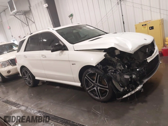 2017 Mercedes-Benz GLE 43 AMG z VIN 4JGDA6EB3HA908746, wystawiony jako IAAI lot #42201584 z przebiegiem 105 427 mil mil oraz . Historia ofert i sprzedaży dostępna na DreamBid. Obrazek 14.