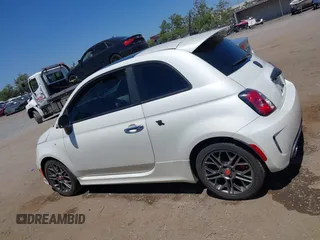 2016 FIAT 500 Abarth z VIN 3C3CFFFH9GT120926, wystawiony jako IAAI lot #42528081 z przebiegiem 98 271 mil mil oraz . Historia ofert i sprzedaży dostępna na DreamBid. Obrazek 14.