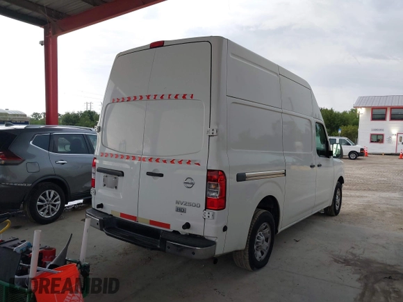 2013 Nissan NV SV z VIN 1N6BF0LY5DN110802, wystawiony jako IAAI lot #39917294 z przebiegiem 197 172 mil mil oraz . Historia ofert i sprzedaży dostępna na DreamBid. Obrazek 4.