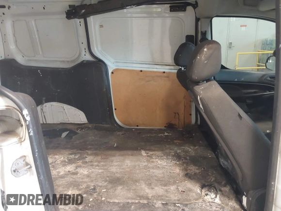 2017 Ford Transit Connect XL z VIN NM0LS7E75H1298859, wystawiony jako IAAI lot #42816475 z przebiegiem 288 467 mil mil oraz . Historia ofert i sprzedaży dostępna na DreamBid. Obrazek 8.