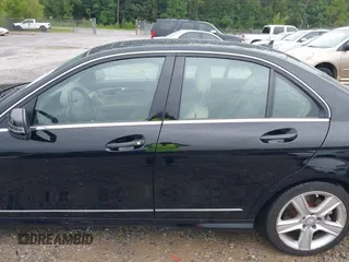 2011 Mercedes-Benz C 300 Sport с VIN WDDGF5EB7BR170896, выставлен на аукционе IAAI как лот 42624546 с пробегом 97 649 миль миль и . История ставок и продаж доступна на DreamBid. Изображение 14.