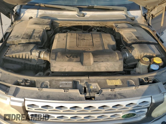 2010 Land Rover LR4 HSE with VIN SALAM2D42AA513627, listed as a Copart auction lot 70692984 with 146,171 mi miles and Salvage title. Bid and sale history available at DreamBid. Image 12.