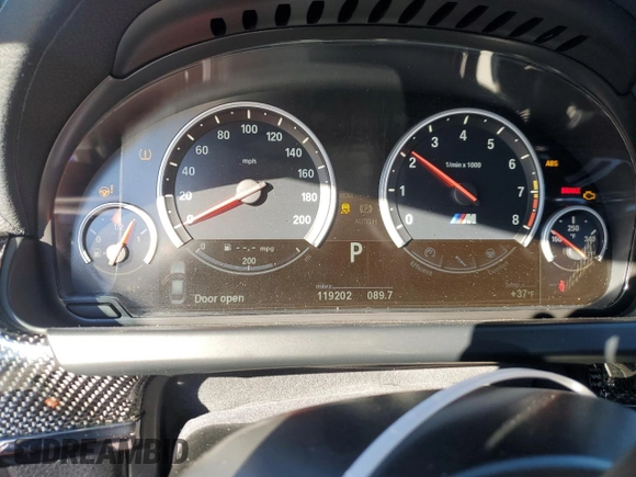 2014 BMW M6 z VIN WBS6C9C51ED466736, wystawiony jako Copart lot #45031575 z przebiegiem 119 202 mil mil oraz Szkoda całkowita • Salvage title. Historia ofert i sprzedaży dostępna na DreamBid. Obrazek 9.