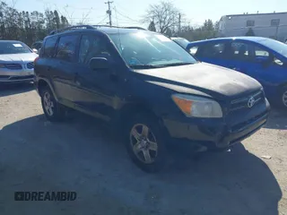 2008 Toyota RAV4 with VIN JTMBD33V385197220, listed as a IAAI auction lot 41997924 with 197,630 mi miles. Bid and sale history available at carsss.com. Image 1.