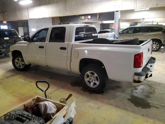 2007 Dodge Dakota SLT with VIN 1D7HE48KX7S212491, listed as a Copart auction lot 47385865 with 135,691 mi miles and Salvage Title. Bid and sale history available at DreamBid. Image 2.
